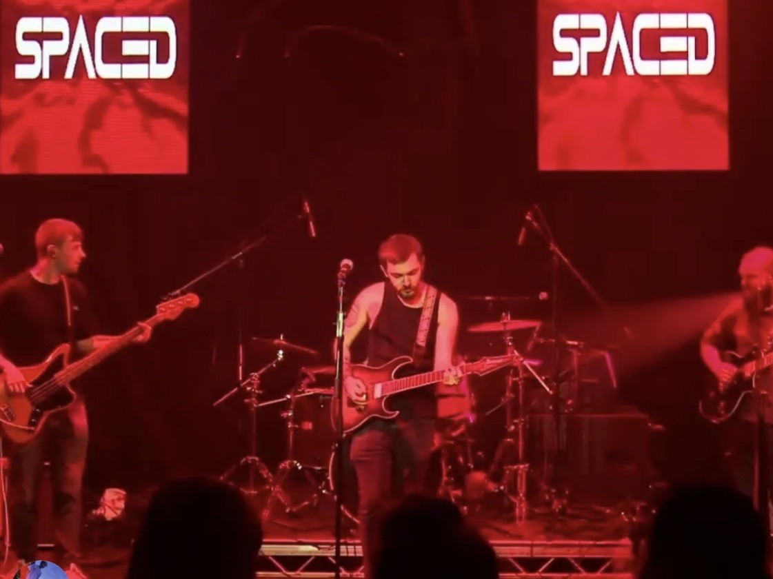 spaced Live  on stage